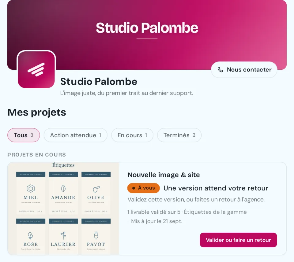 L'arrivée du client dans son espace : la bannière, le logo et le nom de Studio Palombe, sa signature et un bouton « Nous contacter », puis la liste de ses projets, avec celui qui attend sa réponse.